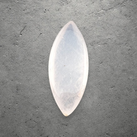 Kwarc różowy kaboszon 40x16 mm nr 186