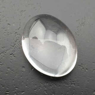 Kryształ górski kaboszon 19x15 mm nr 240