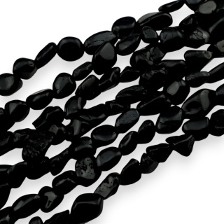 Czarny turmalin bryłka gładka 6-12 mm sznur