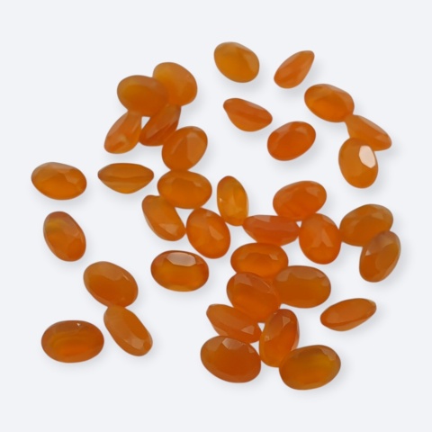 Karneol fasetowany owal 7x5 mm 1 szt