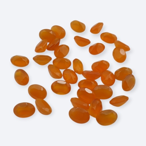 Karneol fasetowany owal 7x5 mm 1 szt