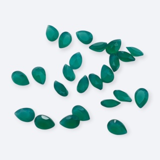 Green onyx faceted teardrop 6x4 mm 1 pc