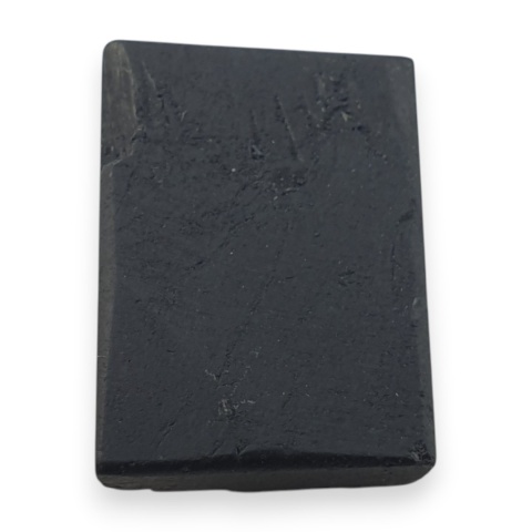 Czarny turmalin kaboszon druzy 18x13 mm nr 674