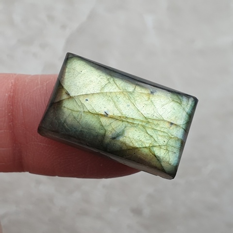 Labradoryt kaboszon 22x14 mm nr BB657