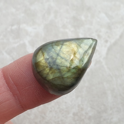 Labradoryt kaboszon 22x17 mm nr BB679