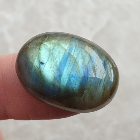 Labradoryt kaboszon 24x17 mm nr BB667