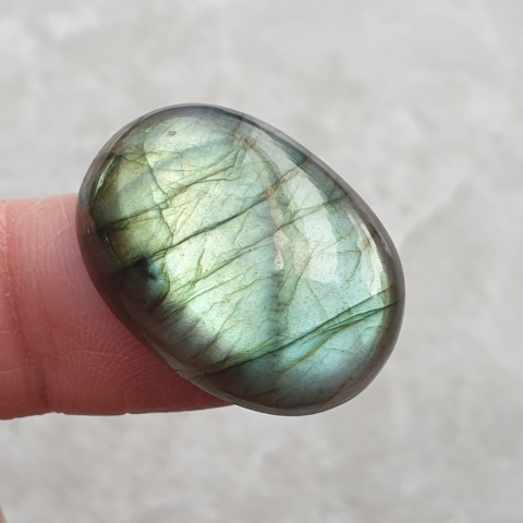 Labradoryt kaboszon 26x19 mm nr B629