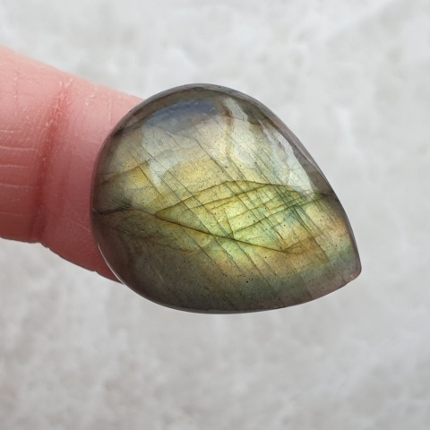 Labradoryt kaboszon 27x20 mm nr B654