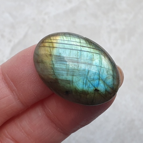 Labradoryt kaboszon 28x19 mm nr B612