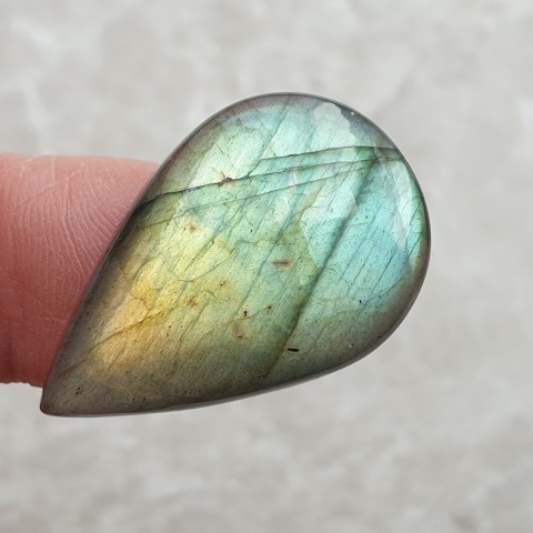 Labradoryt kaboszon 29x19 mm nr B645