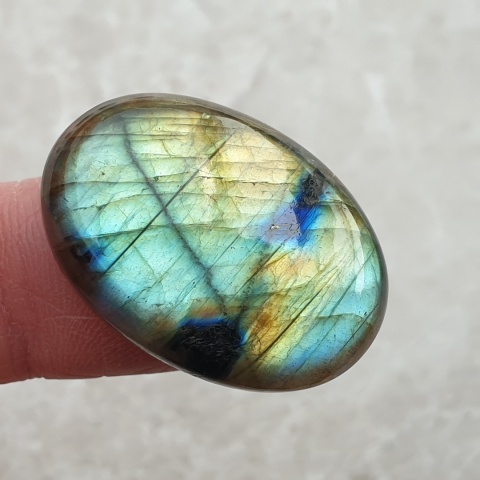 Labradoryt kaboszon 29x20 mm nr BB680