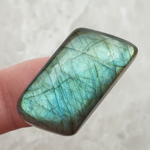 Labradoryt kaboszon 30x16 mm nr B646