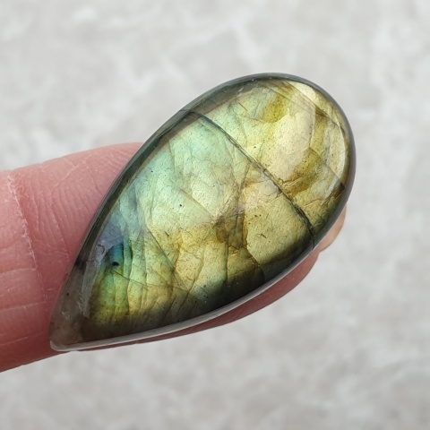 Labradorite cabochon 30x16 mm no BB664