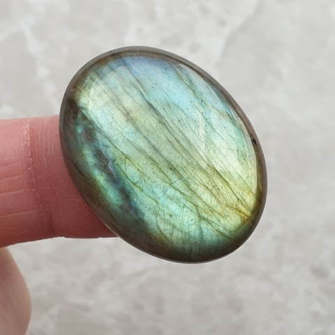 Labradoryt kaboszon 30x23 mm nr B651