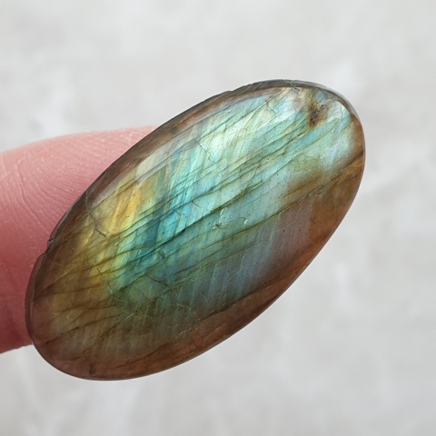 Labradoryt kaboszon 31x17 mm nr B627