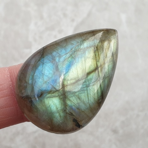 Labradoryt kaboszon 36x24 mm nr BB676