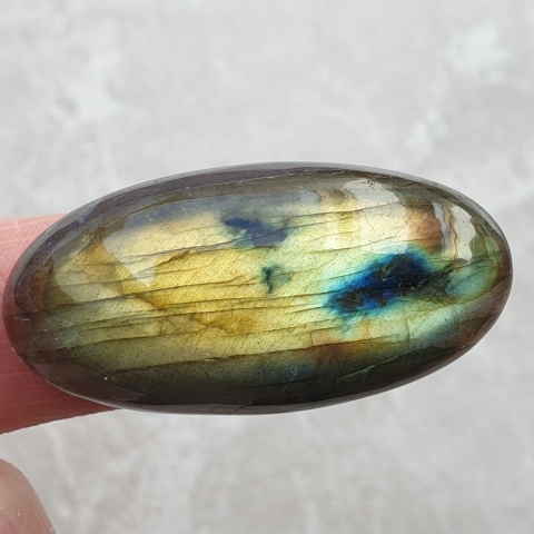 Labradoryt kaboszon 40x20 mm nr B633