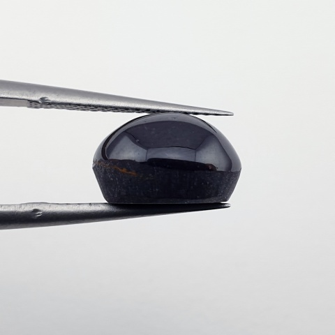 Granat gwiaździsty kaboszon 10x8 mm nr 304