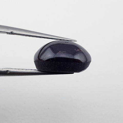 Granat gwiaździsty kaboszon 11x9 mm nr 255