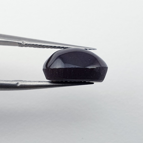 Granat gwiaździsty kaboszon 11x9 mm nr 283