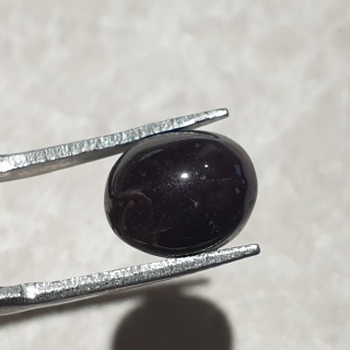 Granat gwiaździsty kaboszon 11x9 mm nr 321