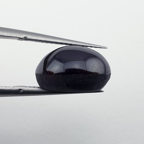 Granat gwiaździsty kaboszon 12x10 mm nr 263