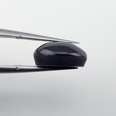 Granat gwiaździsty kaboszon 12x10 mm nr 294