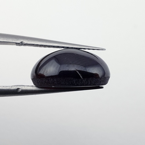 Granat gwiaździsty kaboszon 12x10 mm nr 320