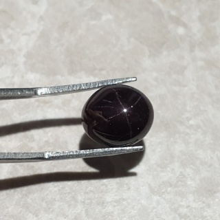 Granat gwiaździsty kaboszon 12x11 mm nr 190