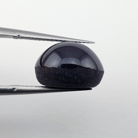 Granat gwiaździsty kaboszon 12x11 mm nr 215