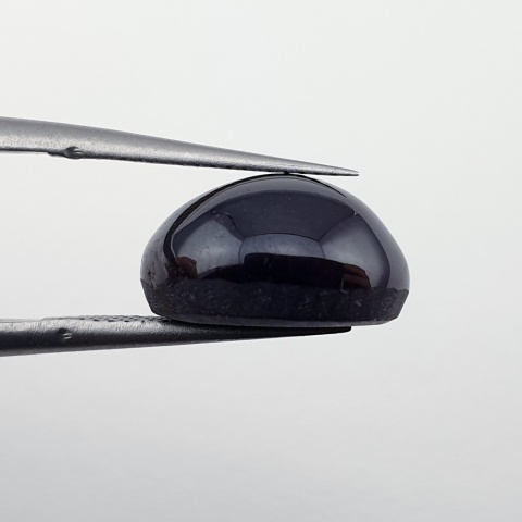 Granat gwiaździsty kaboszon 12x11 mm nr 244