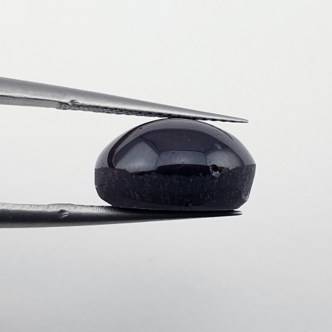 Granat gwiaździsty kaboszon 12x11 mm nr 245