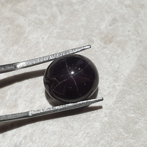 Granat gwiaździsty kaboszon 12x11 mm nr 264