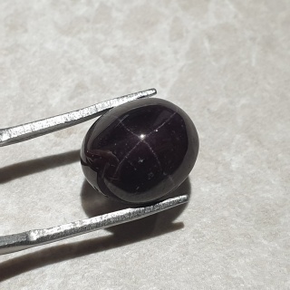 Granat gwiaździsty kaboszon 12x11 mm nr 268