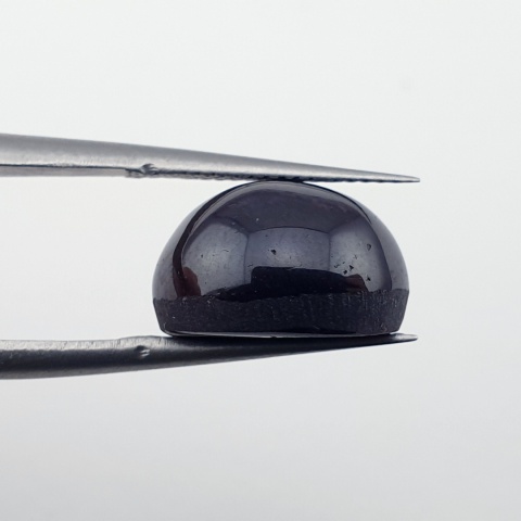 Granat gwiaździsty kaboszon 12x11 mm nr 303