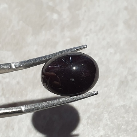 Granat gwiaździsty kaboszon 13x10 mm nr 178