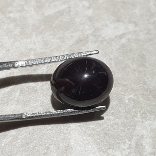 Granat gwiaździsty kaboszon 13x10 mm nr 302