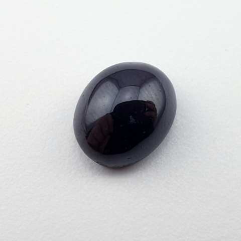 Star garnet cabochon 13x10 mm no 302