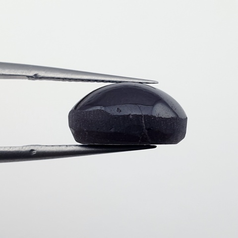 Granat gwiaździsty kaboszon 13x11 mm nr 137