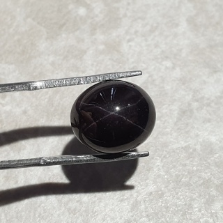 Granat gwiaździsty kaboszon 13x11 mm nr 155