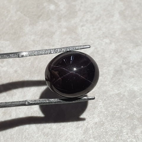 Granat gwiaździsty kaboszon 13x11 mm nr 155