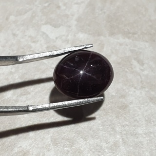 Granat gwiaździsty kaboszon 13x11 mm nr 187