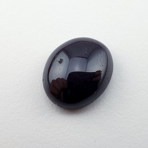 Granat gwiaździsty kaboszon 13x11 mm nr 187