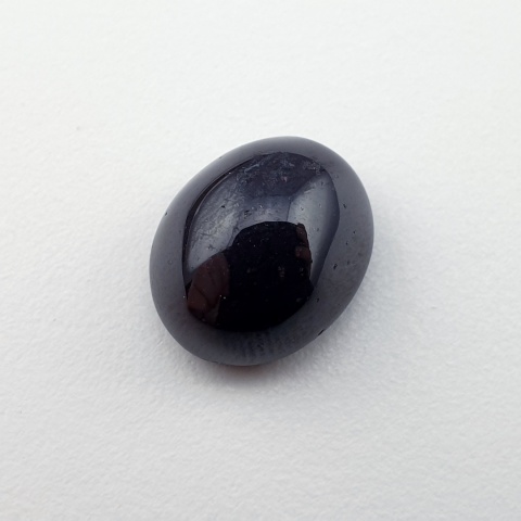 Granat gwiaździsty kaboszon 13x11 mm nr 240