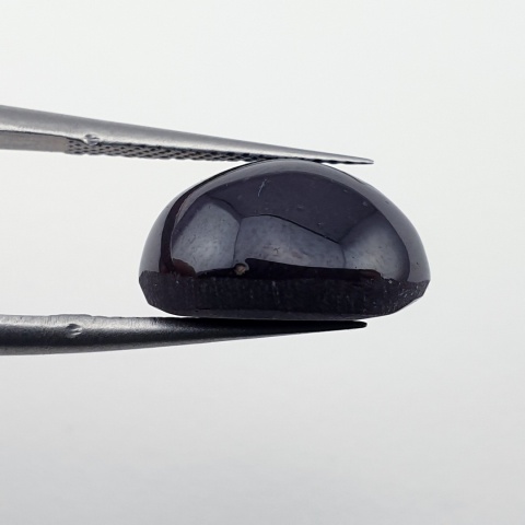 Granat gwiaździsty kaboszon 13x11 mm nr 240