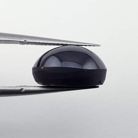 Granat gwiaździsty kaboszon 13x11 mm nr 243