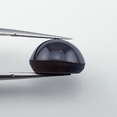 Granat gwiaździsty kaboszon 13x11 mm nr 252