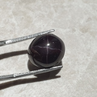 Granat gwiaździsty kaboszon 13x11 mm nr 259