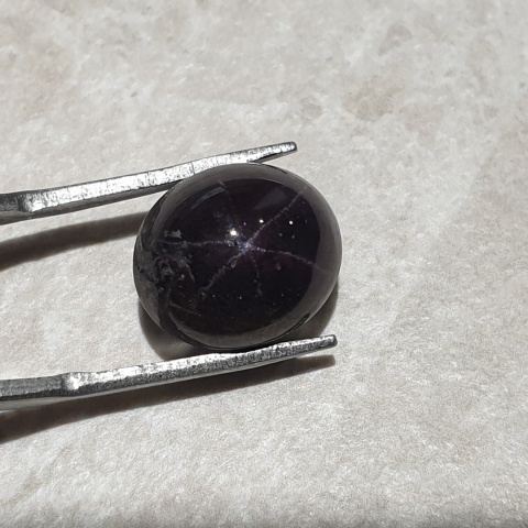 Granat gwiaździsty kaboszon 13x11 mm nr 270