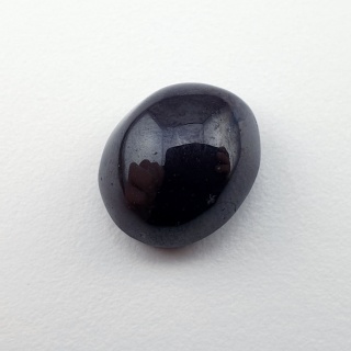 Granat gwiaździsty kaboszon 13x11 mm nr 271